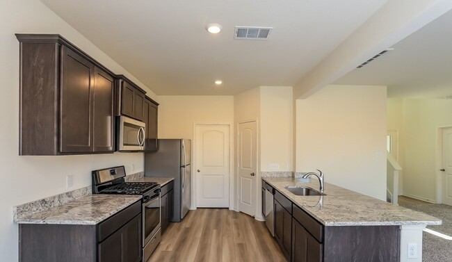 Building Photo - 9625 Teton Vis Dr