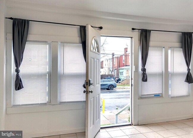 Foto del edificio - 5607 Springfield Ave