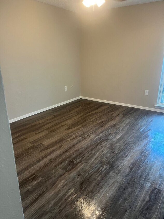 Foto del edificio - Trinity Meadows 303 - OWNER SELLING TENTATIVE CLOSING 4/24/26