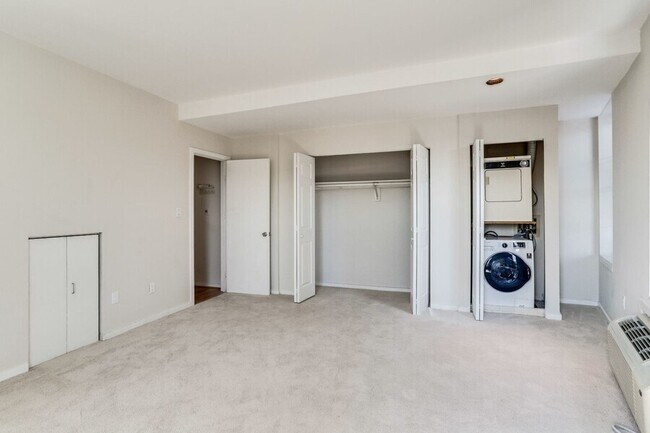 Foto del edificio - 2300 18th St NW