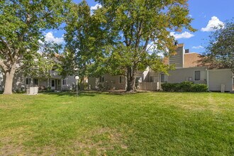 Building Photo - 2618 S Xanadu Way