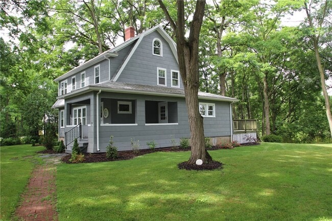 Building Photo - 337 Mendon Rd
