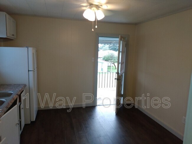 Photo - 1119 Hickory St Apartment