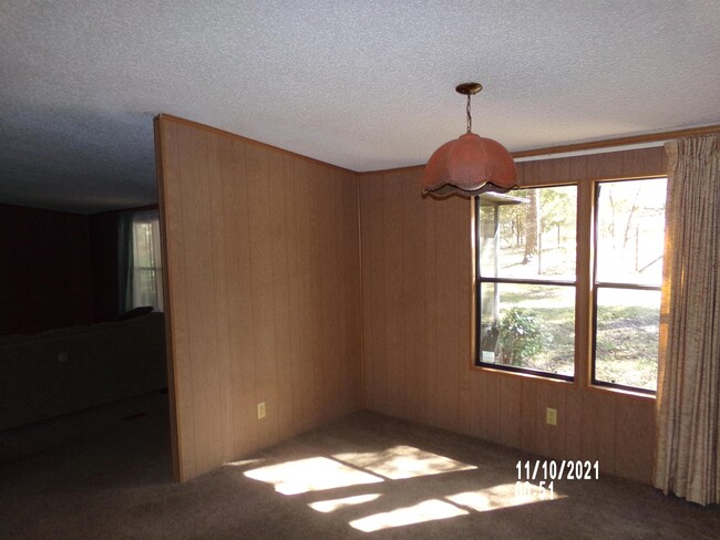 Foto del edificio - 1628 Silver Lake Rd