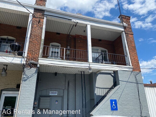 Building Photo - 2304 S Calhoun St