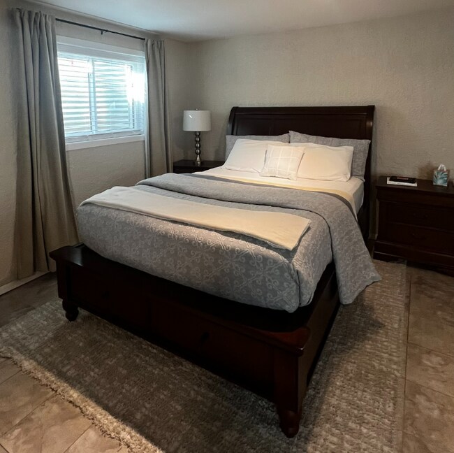 Foto del edificio - 5465 Gunshot Pass Dr