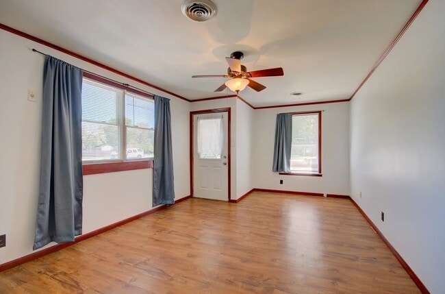 Building Photo - 1112 N Joliet St