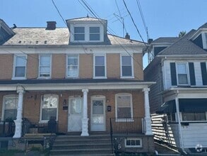 Building Photo - 402 Thomas St