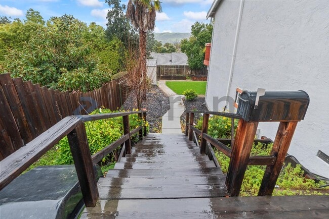 Building Photo - 9627 Alcosta Blvd