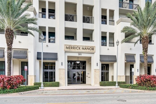 Foto del edificio - 301 Altara Ave