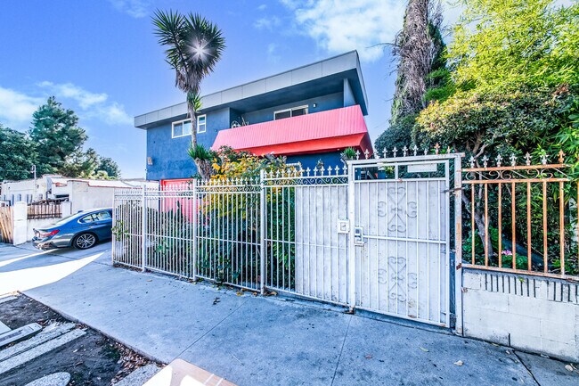 Foto del edificio - 1908 Clinton St