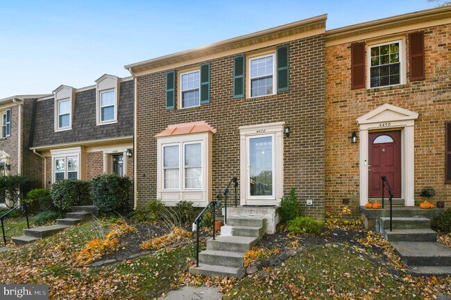 Foto del edificio - 4472 Ruggles Ct