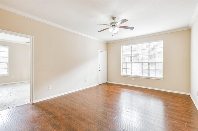 Foto del edificio - 2255 Braeswood Park Dr