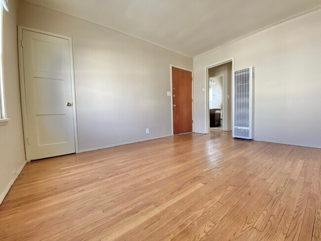 Light filled living room - 719 S Chapel Ave