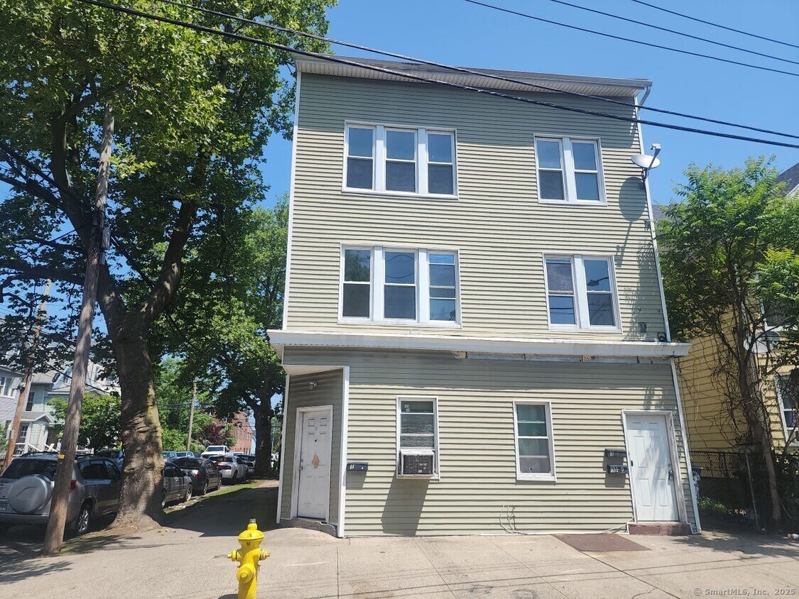 Primary Photo - 101 Woolsey St