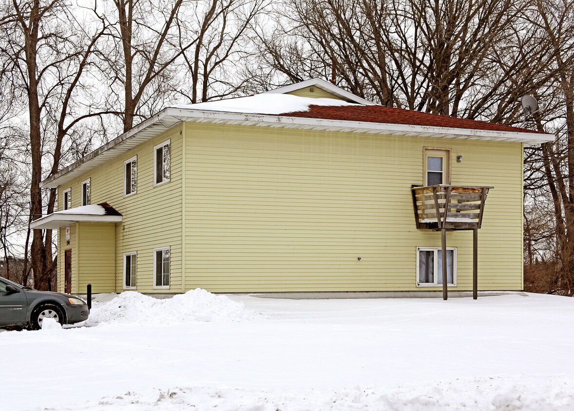 Building Photo - 1301 5th Ave S