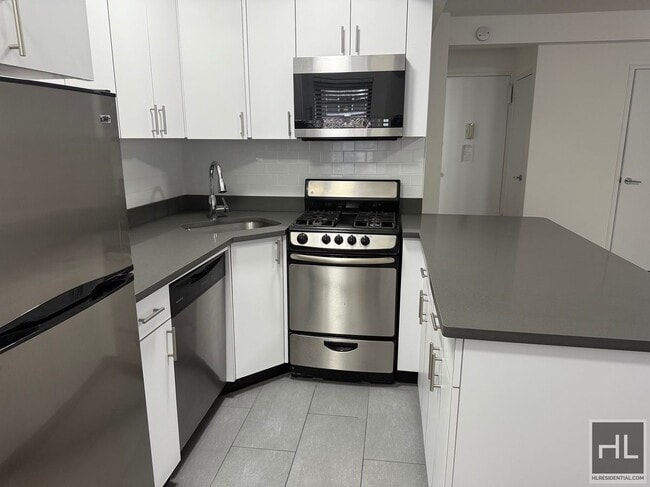 Building Photo - BEEKMAN PLACE