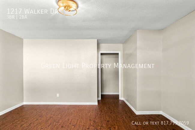 Foto del edificio - 1217 Walker Dr