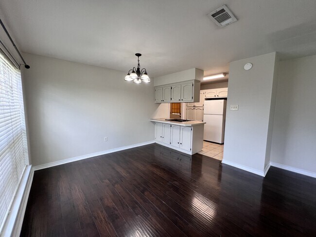 Foto del edificio - 11457 Talton Ave