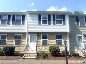 Building Photo - 6 Larkspur Ln