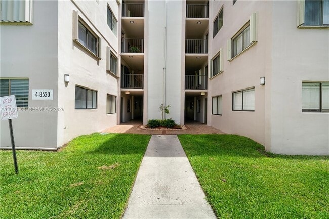 Photo - 8520 SW 133rd Avenue Rd Apartment