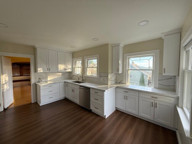 Photo - 5701 30th Ave NE House