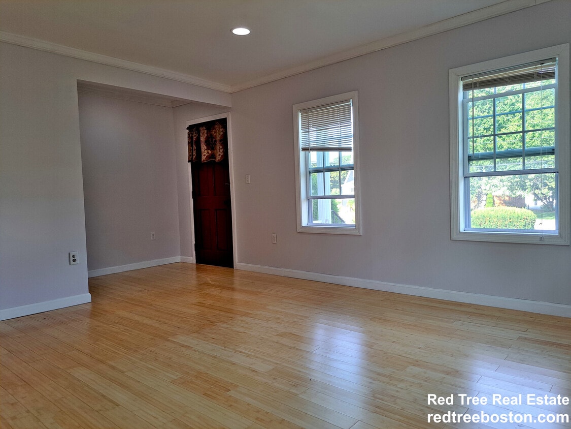 Photo - 158 Baker St.