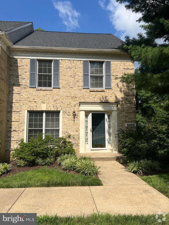 Building Photo - 8400 Cedarcreek Ct