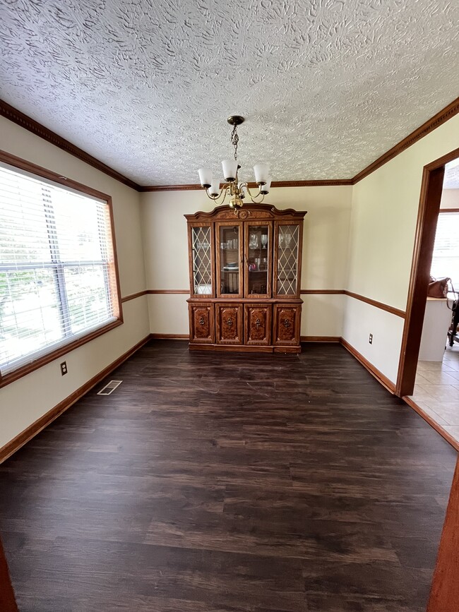 Foto del edificio - 3933 Brantley Dr
