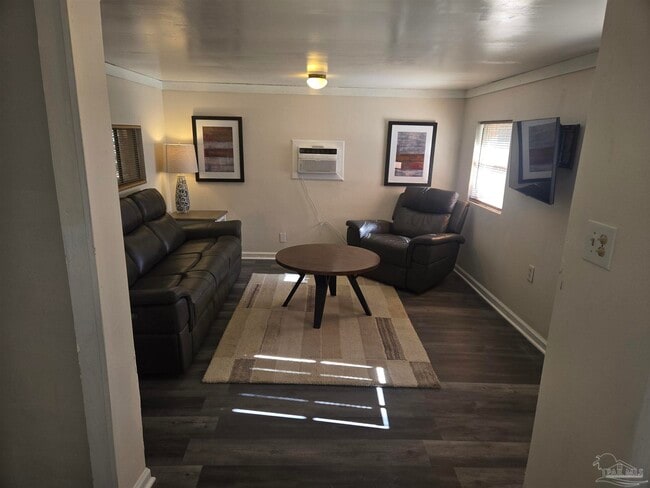 Foto del edificio - 6111 Lebanon Ln