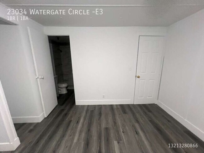 Foto del edificio - 23034 Watergate Cir