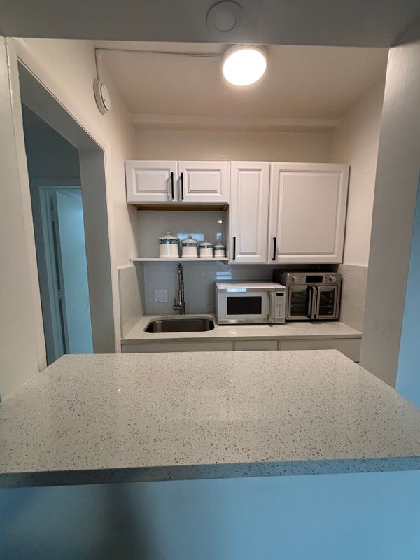 Foto del edificio - 751 Pine Dr