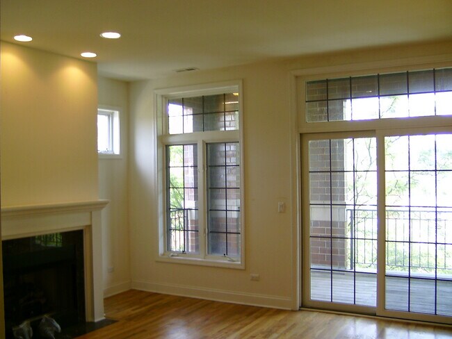 Building Photo - 1137 W Taylor St