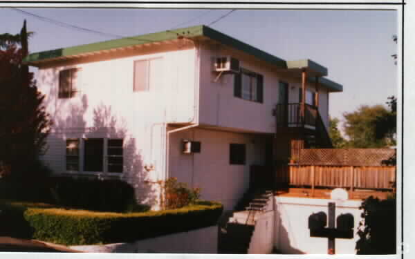 Building Photo - 940 East St