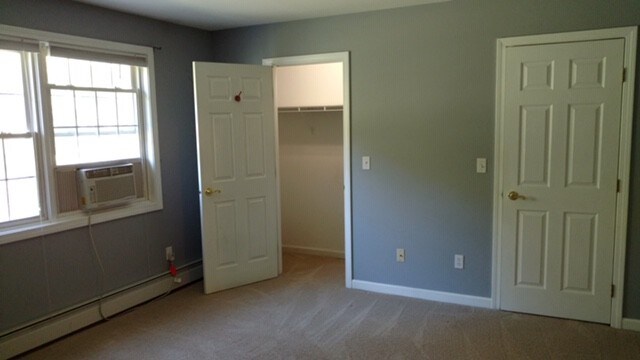 Master Bedroom - 14 River View Dr