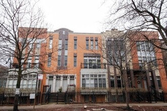 Building Photo - 1503 W Diversey Pkwy