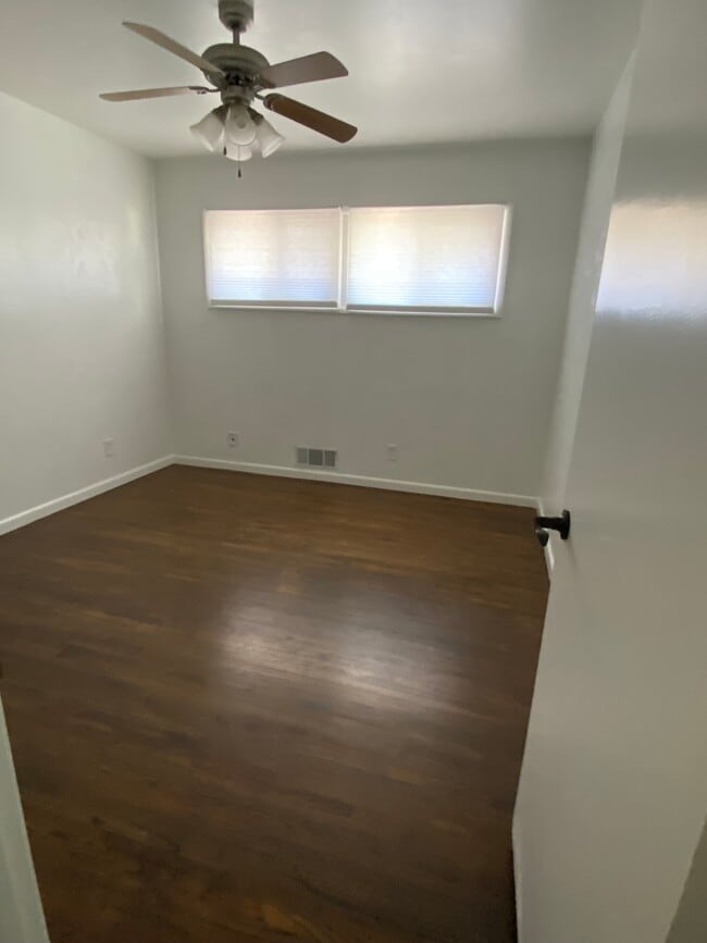 Bedroom - 1018 N Kevin Rd