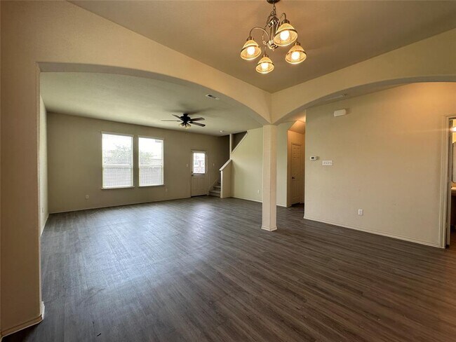 Building Photo - 208 Azurite Dr