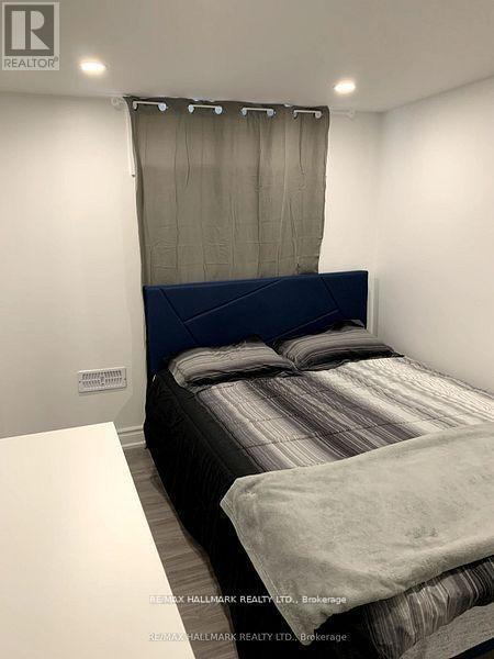 Building Photo - 255 Ashlar Rd