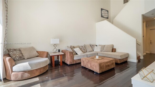 Foto del edificio - 15868 SW 12th St