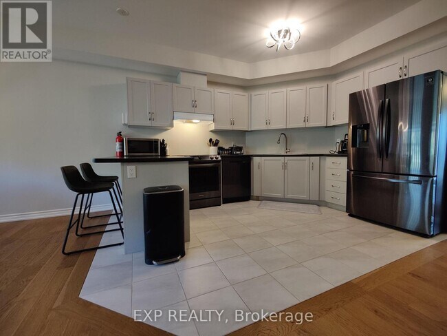 Building Photo - 112 Delphi Ct