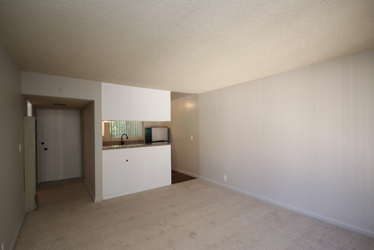 Foto principal - 976 E Villa St