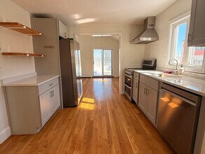 Building Photo - 226 Merrimac St