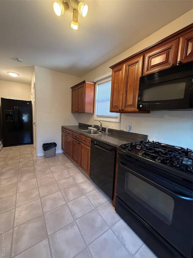 Foto del edificio - 283 Houston Ave