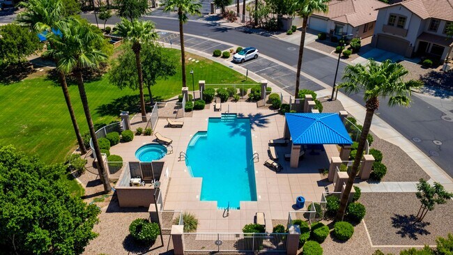 Foto del edificio - Gated Chandler Living | 4 Bedrooms in Top-Rated School District