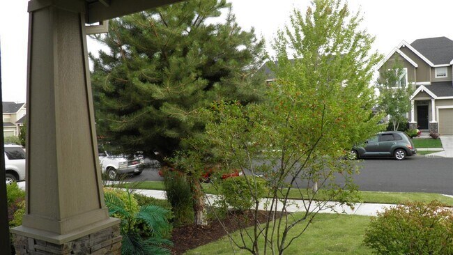 Foto del edificio - 2867 NE Sedalia Loop