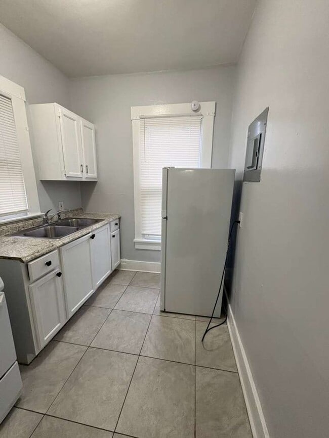 Foto del edificio - 140 E 5th St