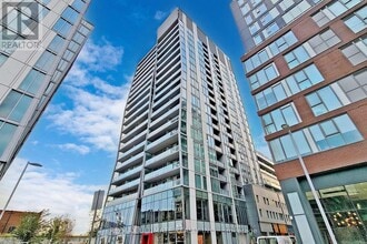 Building Photo - 15 Baseball Pl