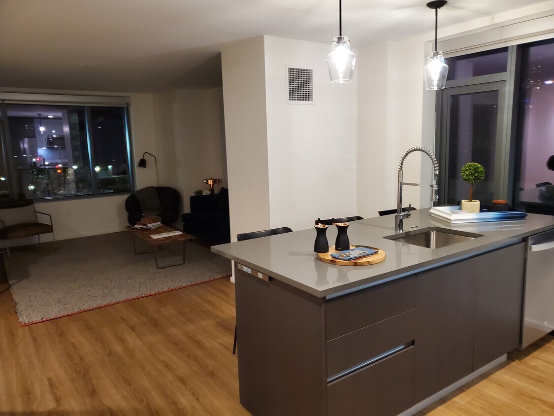 Foto principal - 354 Harrison Ave