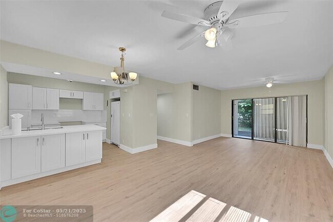 Building Photo - 9150 NW 38th Dr